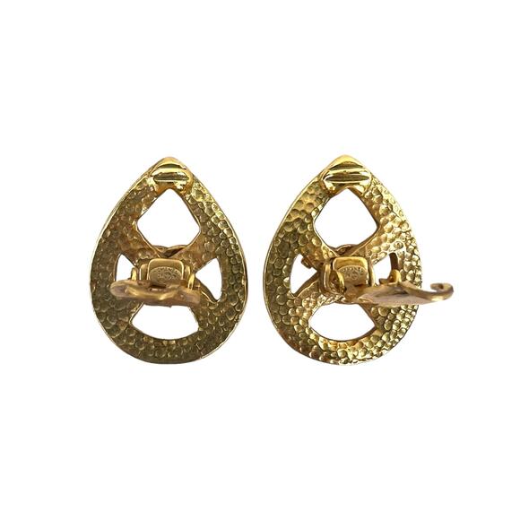 Chanel Vintage CC Teardrop Clip-On Earrings - Picture 4 of 8